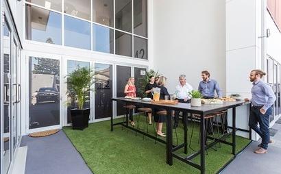 MEETING ROOM HIRE - LA TROBE PACKAGE MEETING ROOM HIRE - LA TROBE PACKAGE