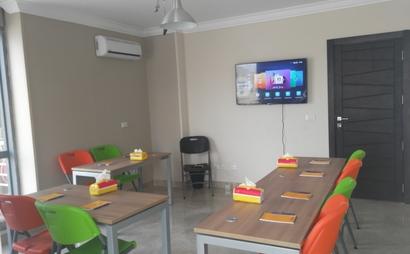 Zoom Smart Space.         Shared Desks , Meeting rooms , didicated desk , workshop room , course room Zoom Smart Space.         Shared Desks , Meeting rooms , didicated desk , workshop room , course room