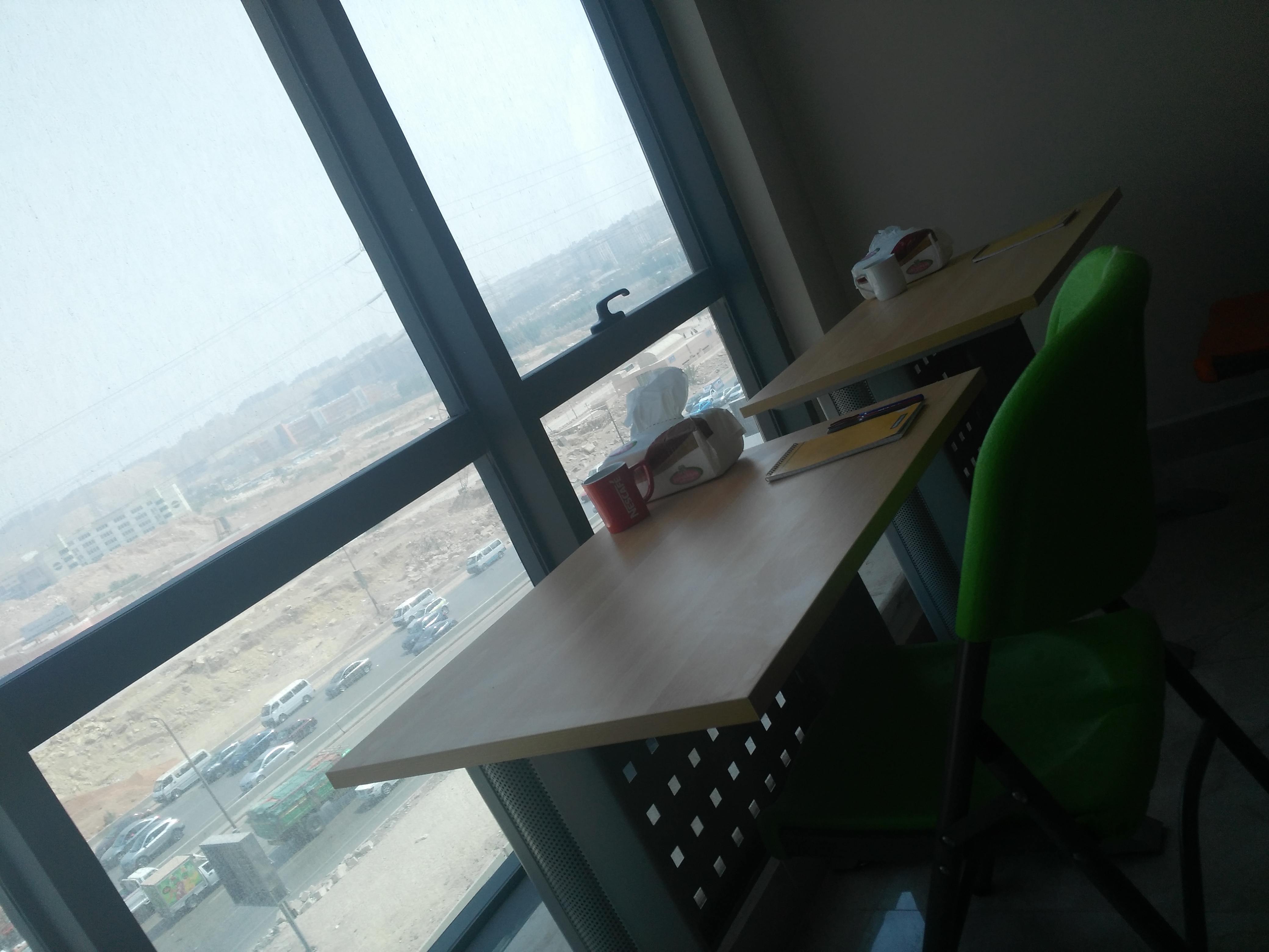 Zoom Smart Space.         Shared Desks , Meeting rooms , didicated desk , workshop room , course room Zoom Smart Space.         Shared Desks , Meeting rooms , didicated desk , workshop room , course room