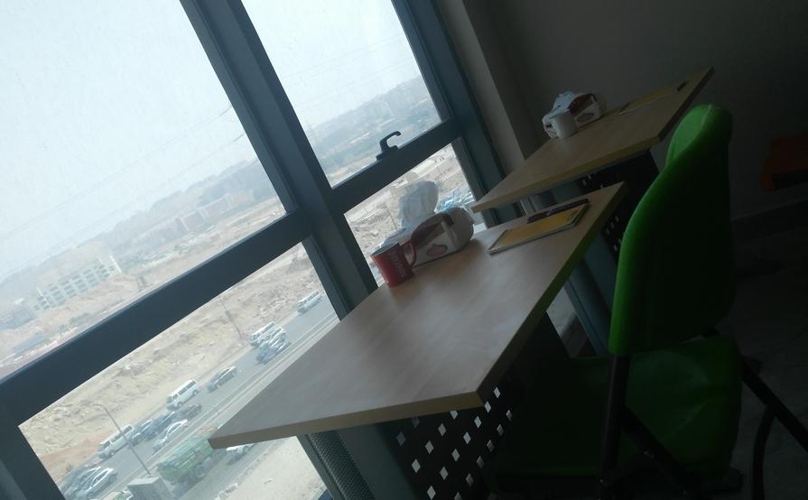 Zoom Smart Space.         Shared Desks , Meeting rooms , didicated desk , workshop room , course room Zoom Smart Space.         Shared Desks , Meeting rooms , didicated desk , workshop room , course room