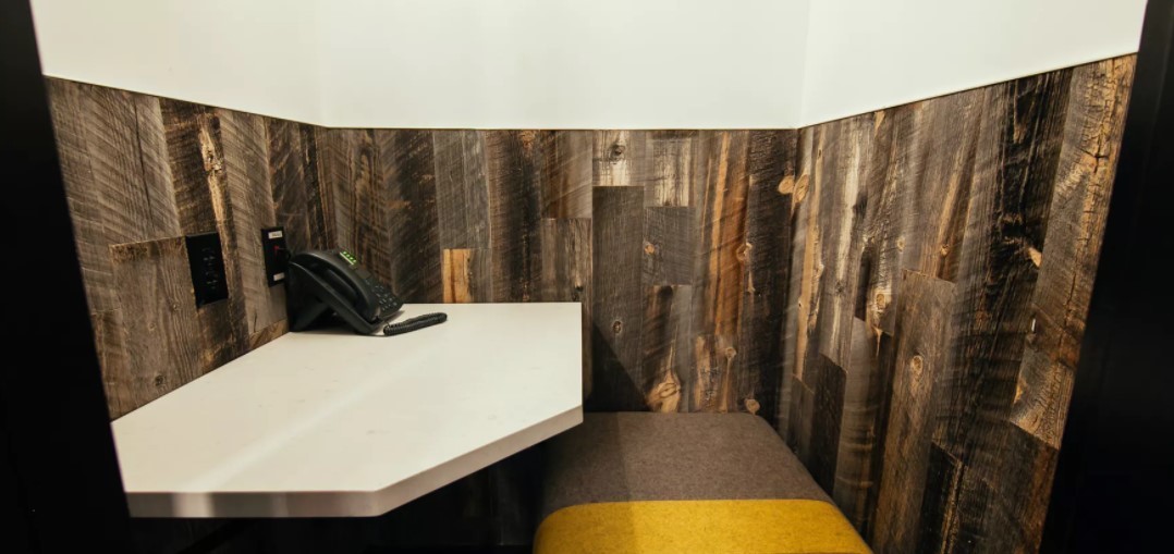 Private Office Desk in FiDi Private Office Desk in FiDi