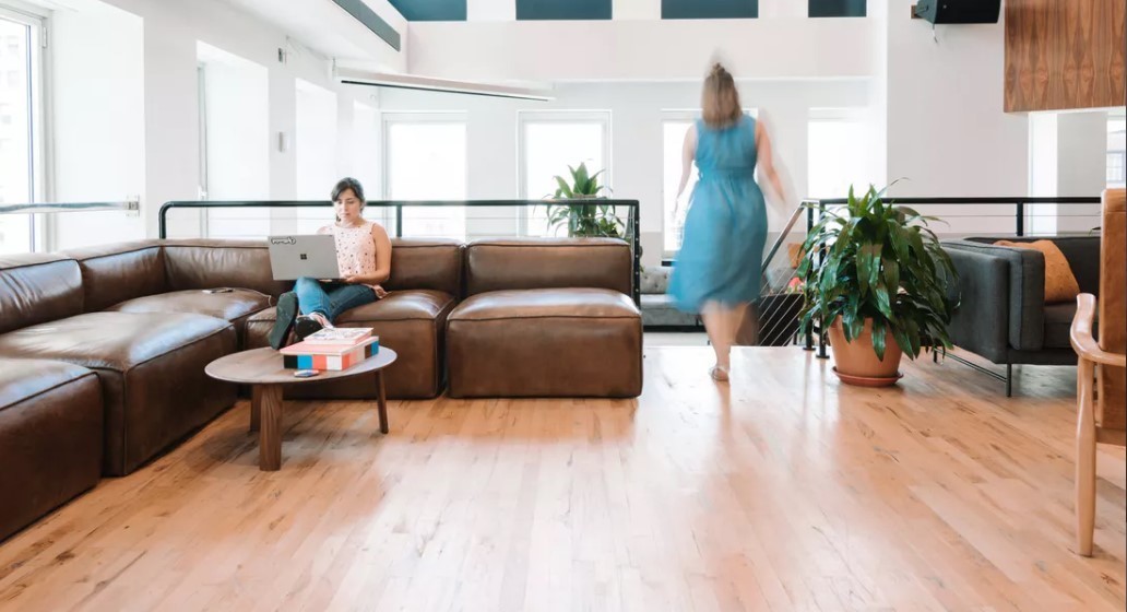 Personal Desk in City Hall Personal Desk in City Hall