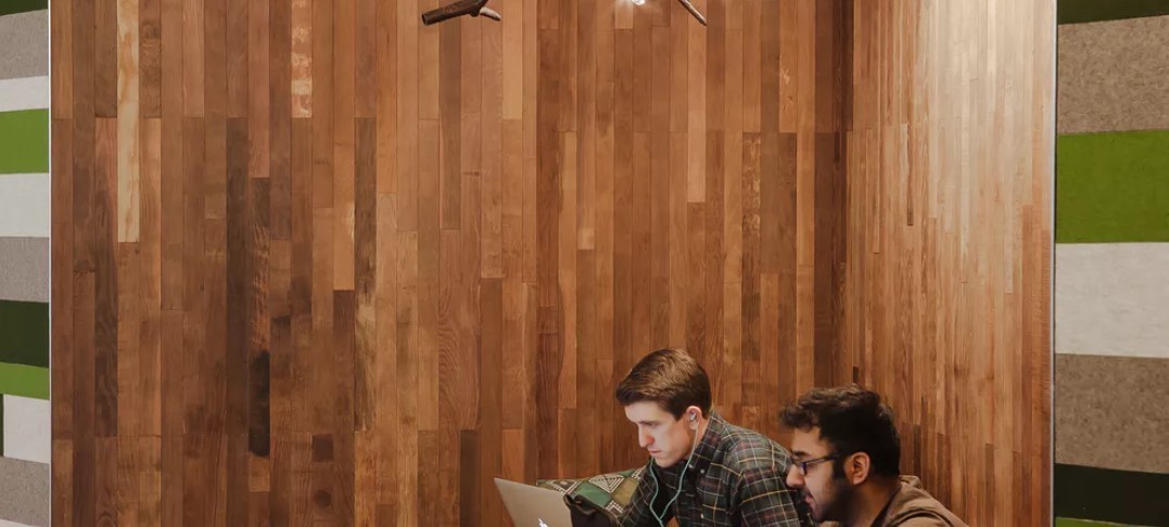 Personal Desk in City Hall Personal Desk in City Hall