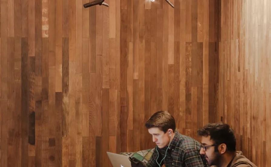 Personal Desk in City Hall Personal Desk in City Hall