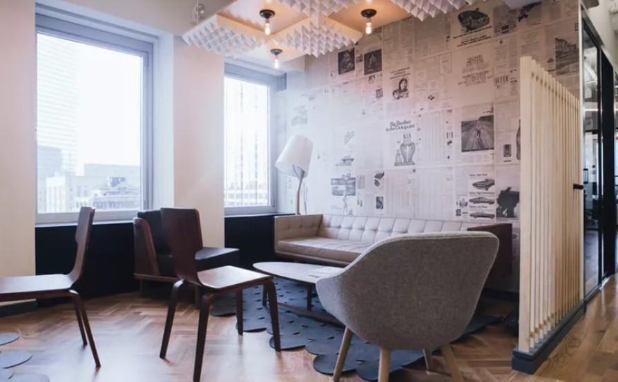 Personal Desk in City Hall Personal Desk in City Hall