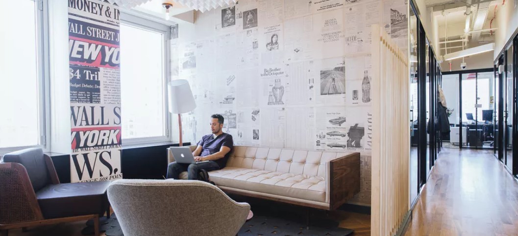 1-Desk Personal Office in City Hall