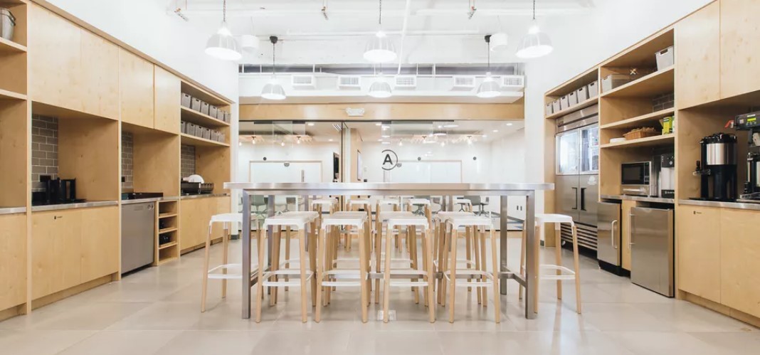 3-Desk Personal Office in City Hall