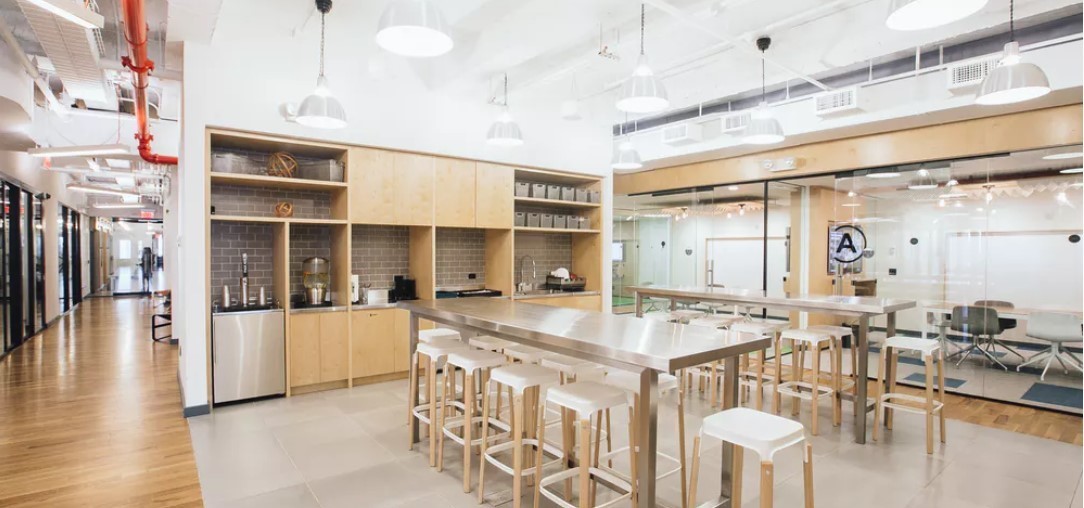 5-Desk Personal Office in City Hall