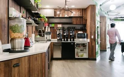 6-Desk Personal Office in City Hall 6-Desk Personal Office in City Hall