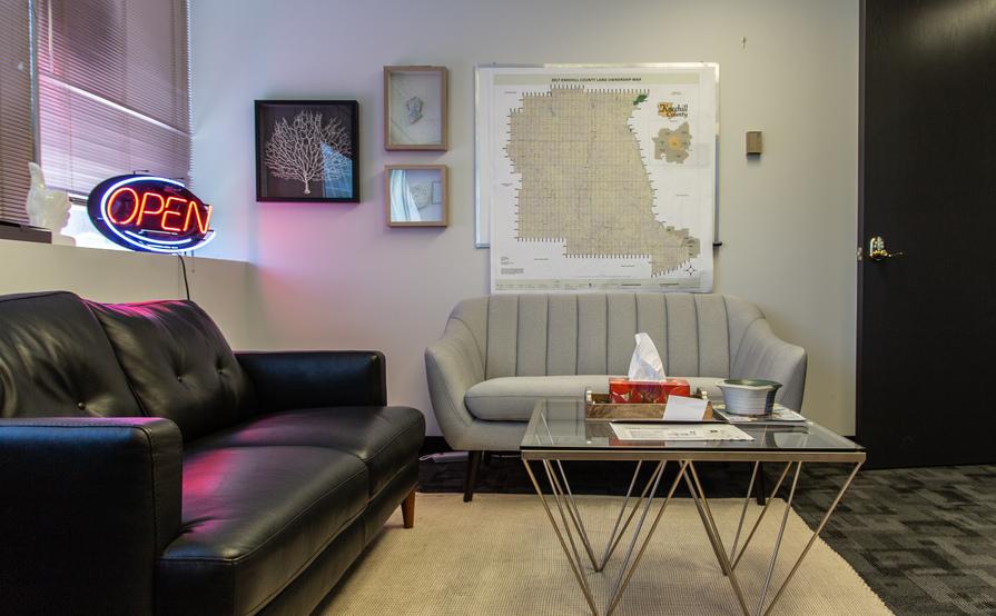 Calgary Business Centre - Private Offices - Community Feel Calgary Business Centre - Private Offices - Community Feel