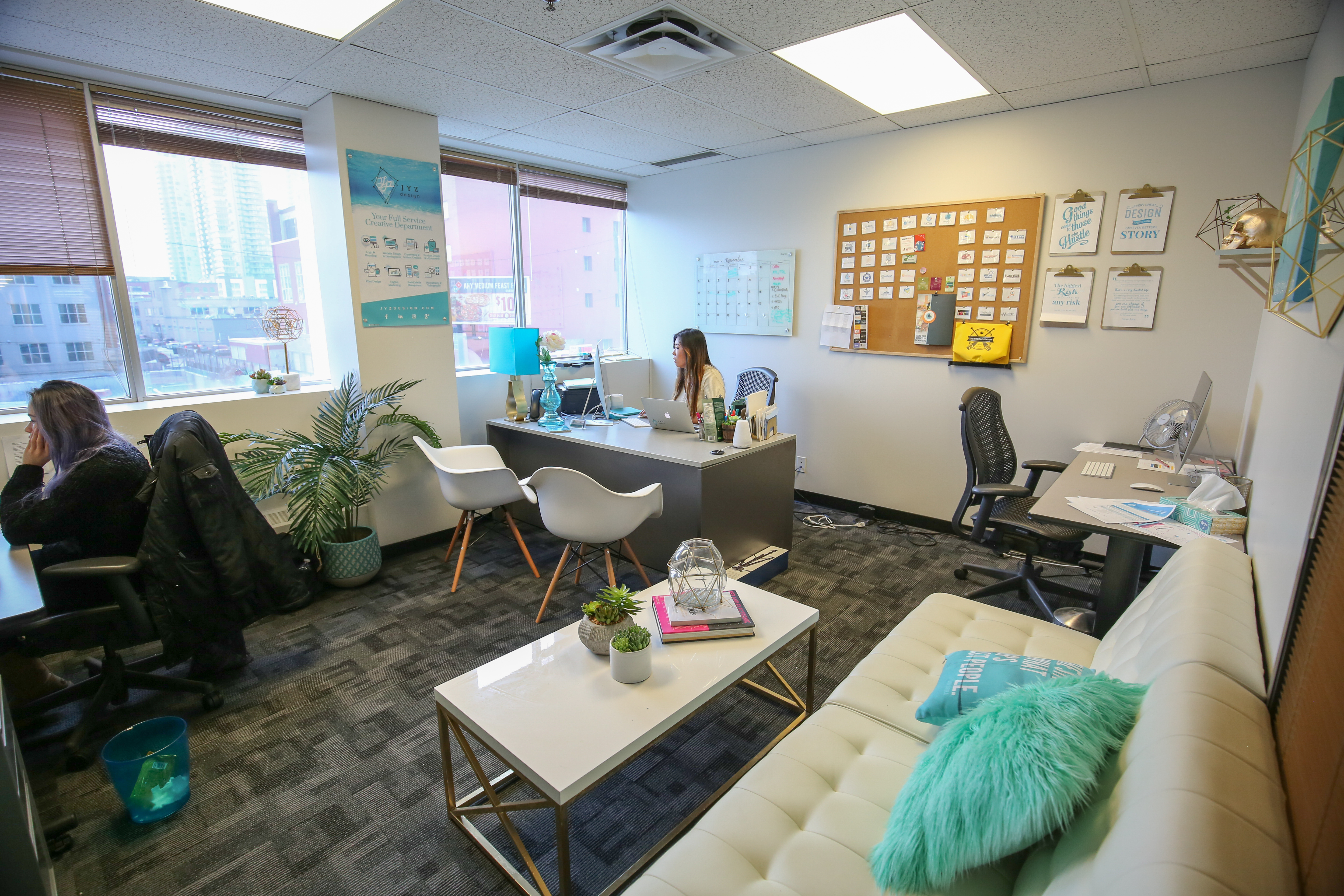 Calgary Business Centre - Private Offices - Community Feel Calgary Business Centre - Private Offices - Community Feel