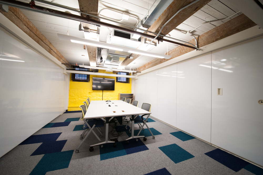 Meeting Room in Prime Location in Downtown Boston - 6 to 10 people