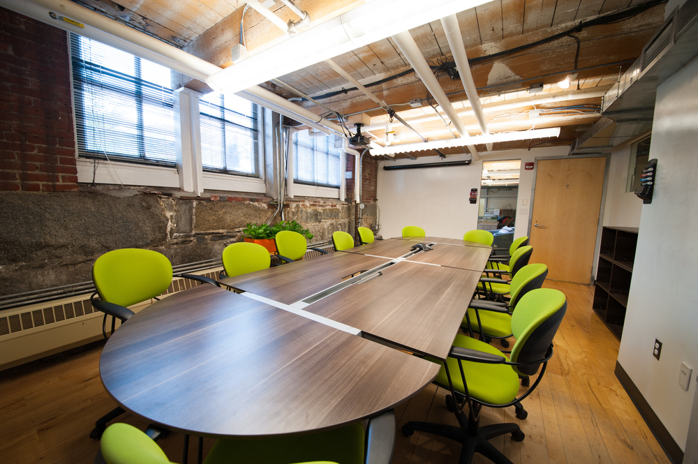 Meeting Room in Prime Location in Downtown Boston - 12 to 15 people