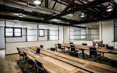 1 Person CoWorking Desk