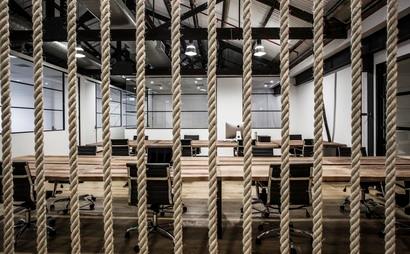 1 Person CoWorking Desk