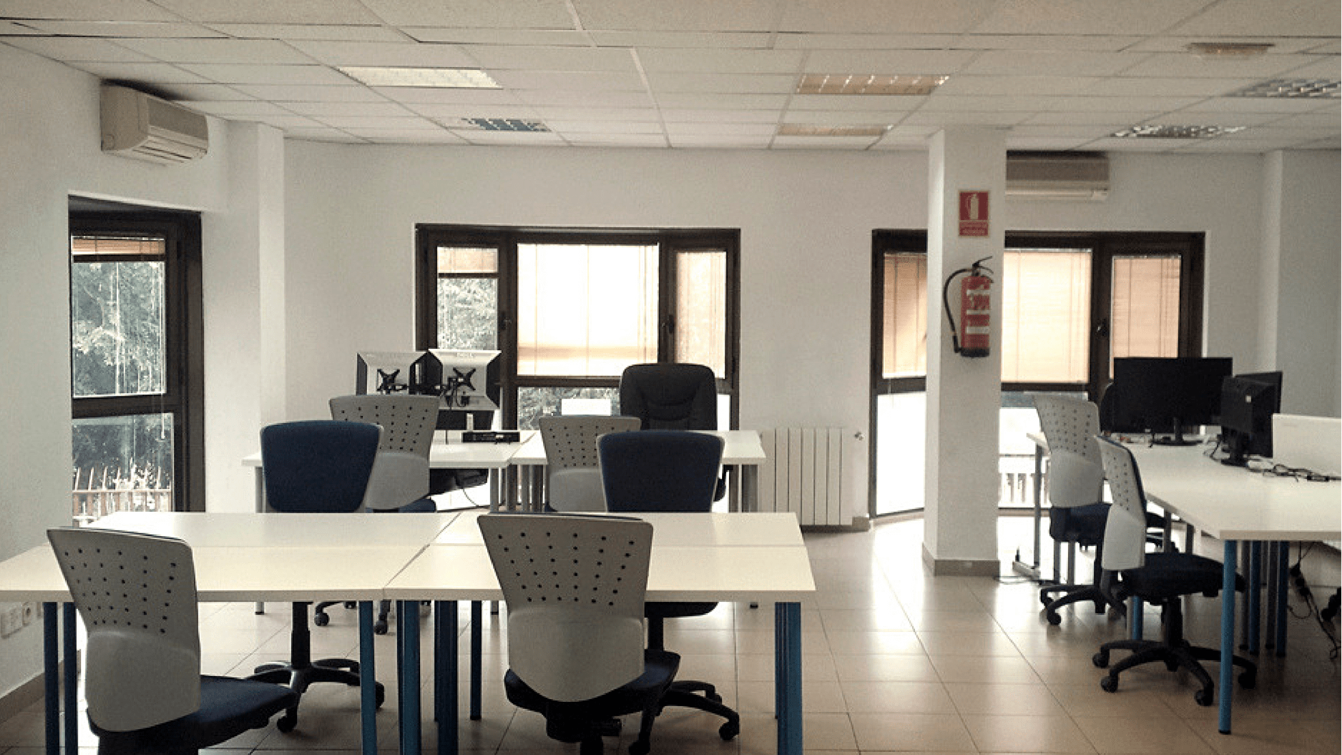 Puestos Flexibles Desks Near Me