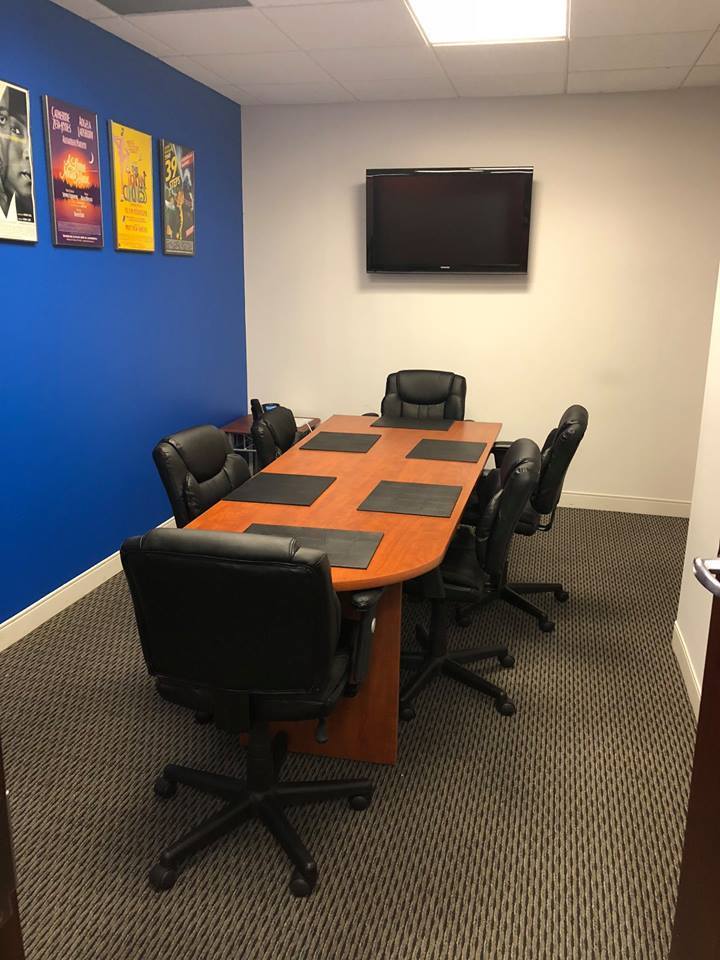 Desk with shared common area/kitchen/reception Desk with shared common area/kitchen/reception