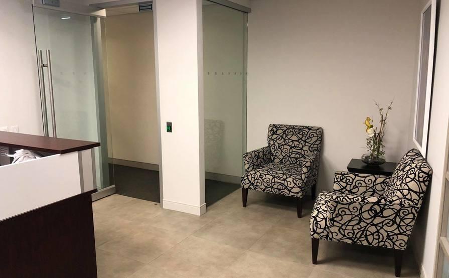 Desk with shared common area/kitchen/reception Desk with shared common area/kitchen/reception