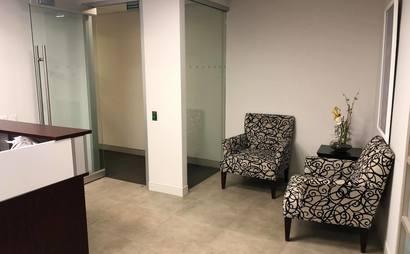 Desk with shared common area/kitchen/reception Desk with shared common area/kitchen/reception