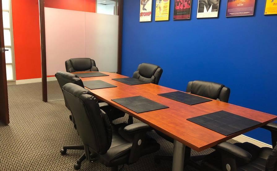 Desk with shared common area/kitchen/reception Desk with shared common area/kitchen/reception