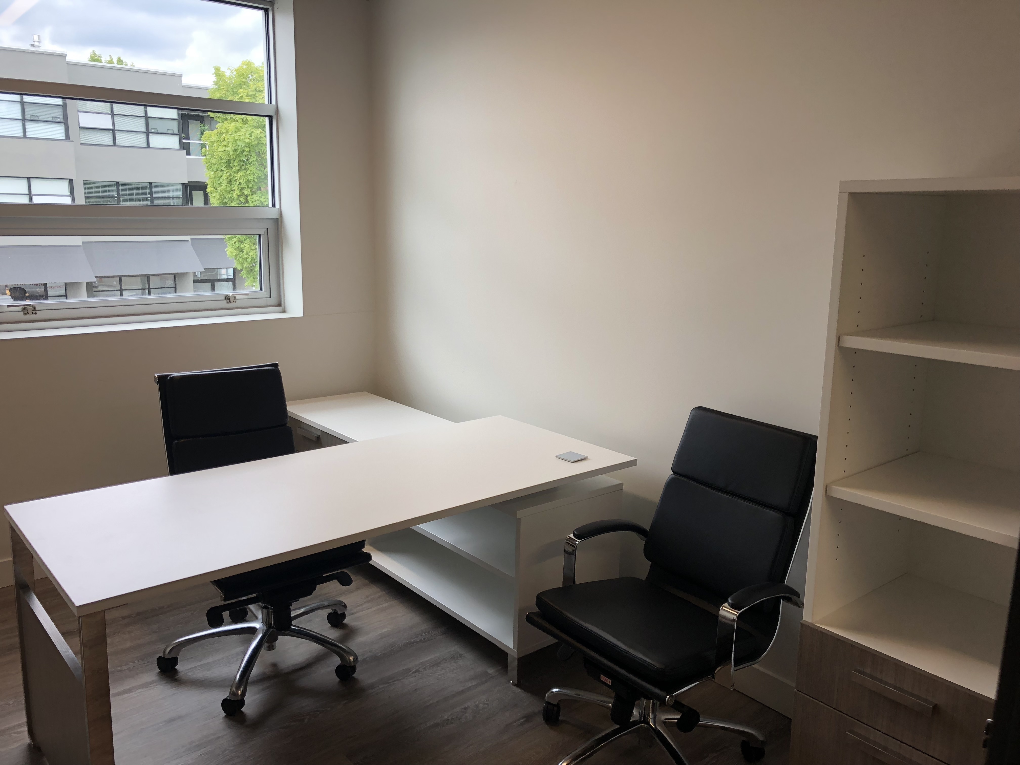 Fully Furnished Window Office For Lease