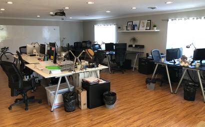Open workspace office available Open workspace office available