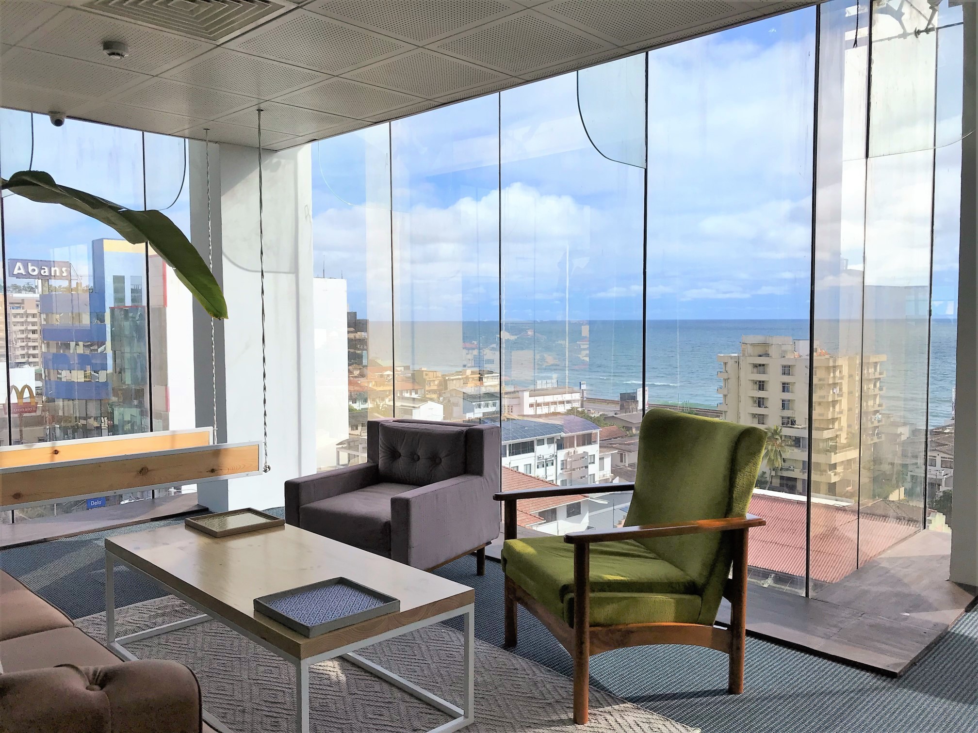 Colombo Cooperative: Flexible Desks