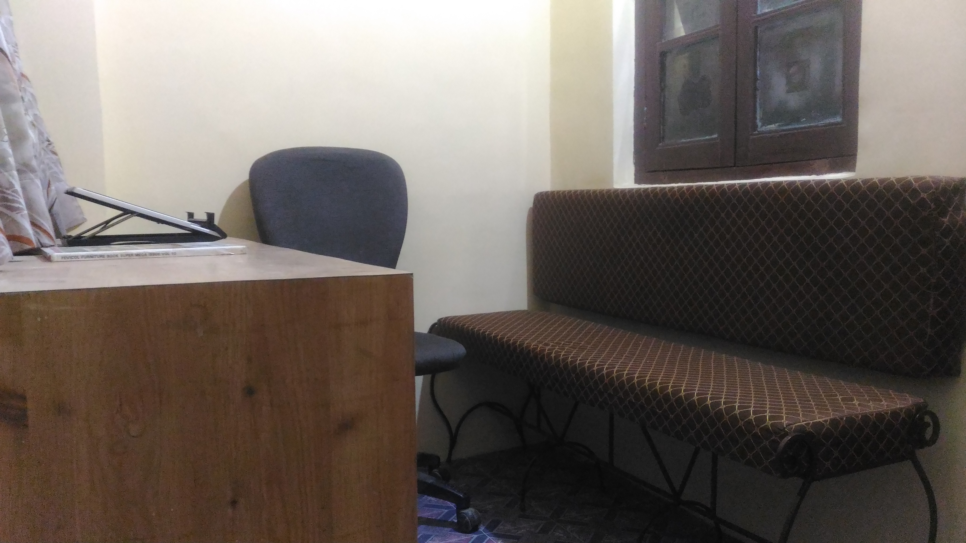 Desk Space near BKC