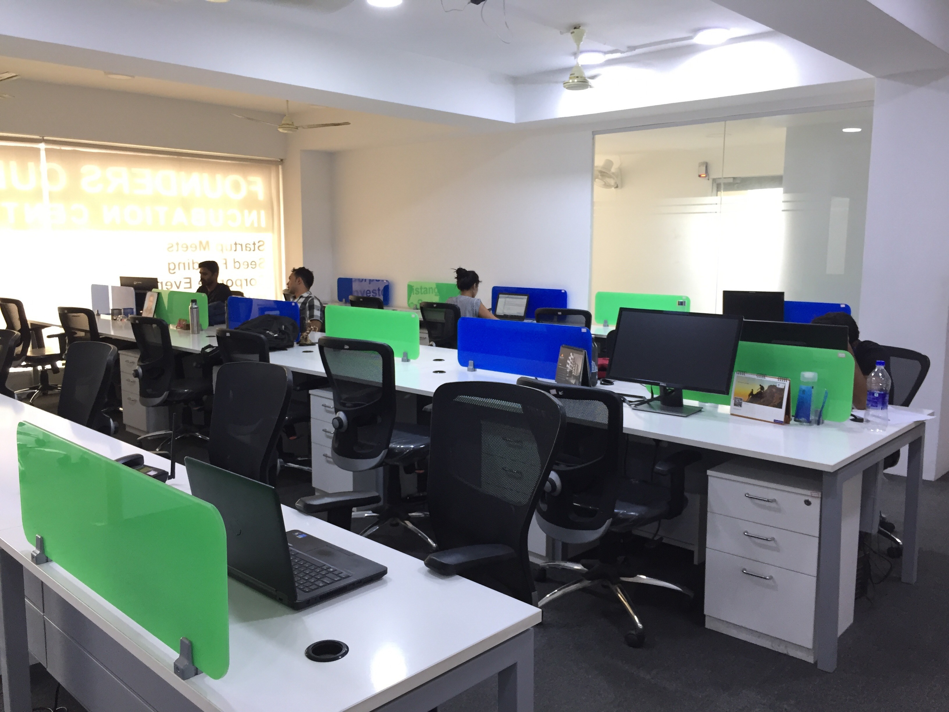 Open work station Individual Desk - Founders Cube