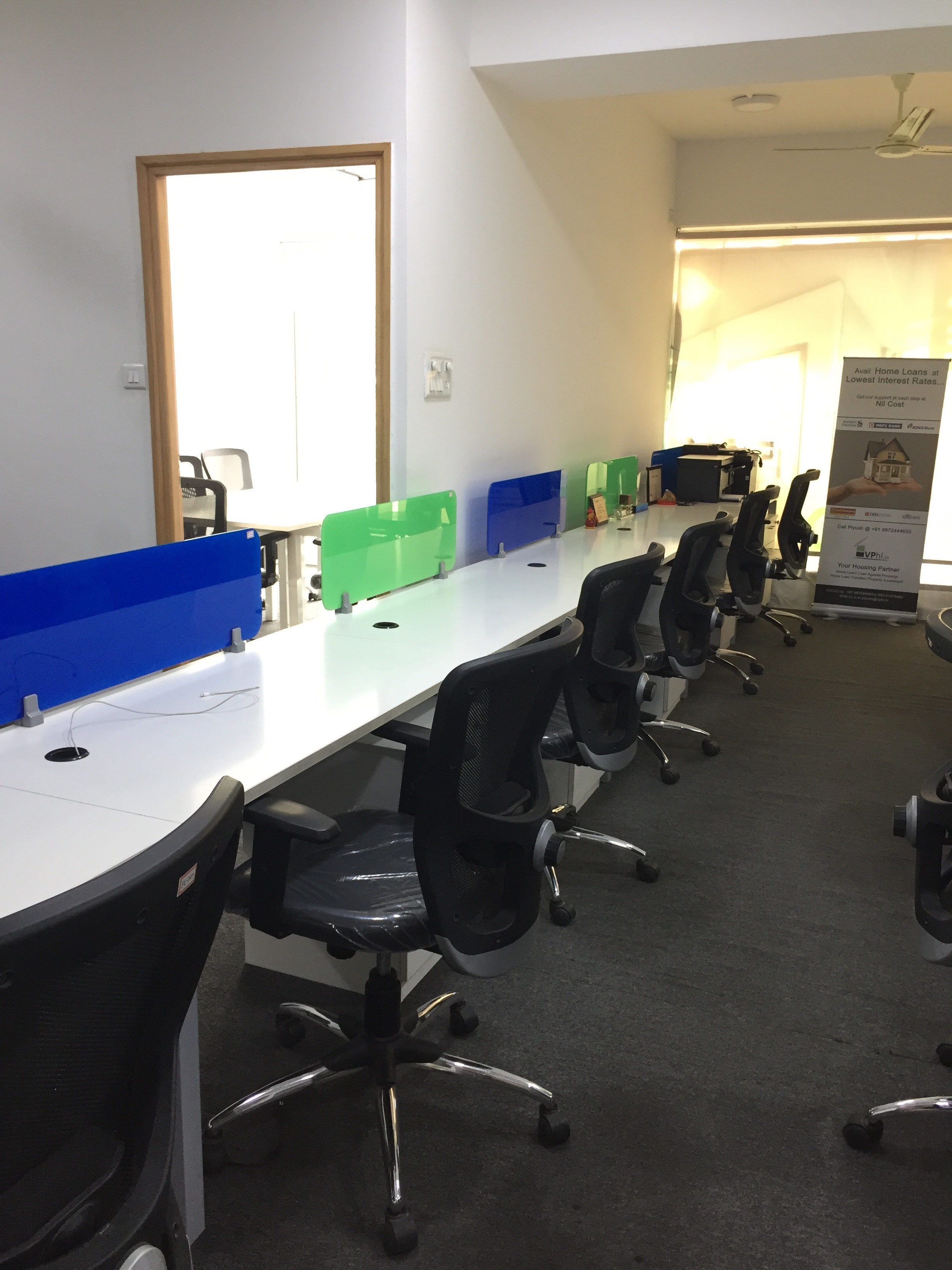 Open work station Individual Desk - Founders Cube