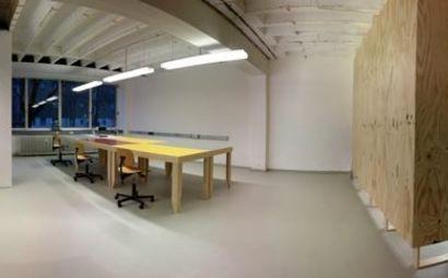 Desks available now in creative office space in Wedding Desks available now in creative office space in Wedding