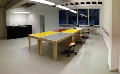 Desks available now in creative office space in Wedding Desks available now in creative office space in Wedding