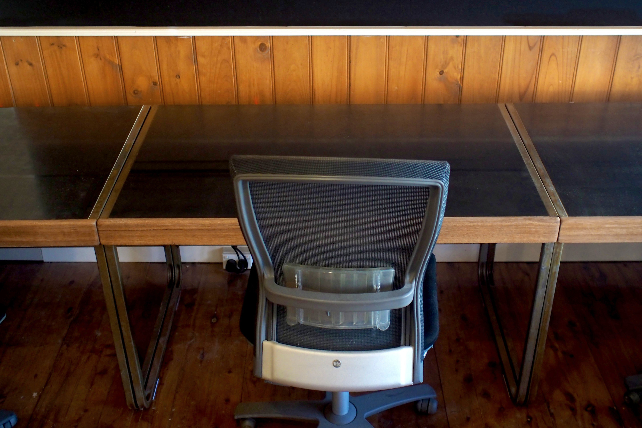 Communal Hot Desk in Central Yackandandah