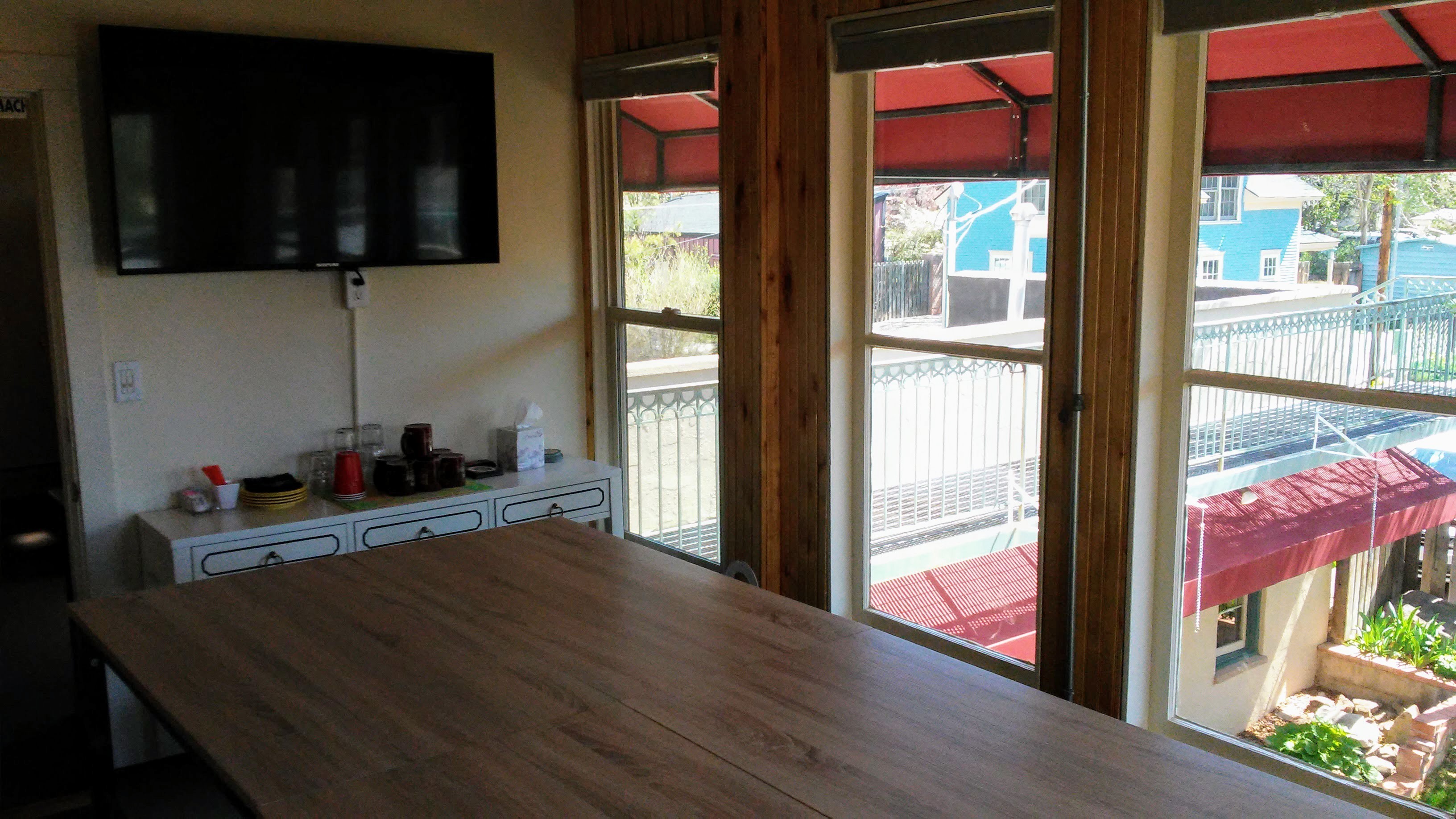 Sunshine Peak Meeting Room / Office Space