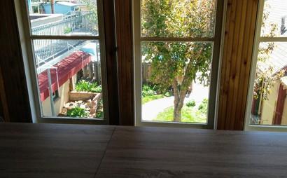 Sunshine Peak Meeting Room / Office Space Sunshine Peak Meeting Room / Office Space