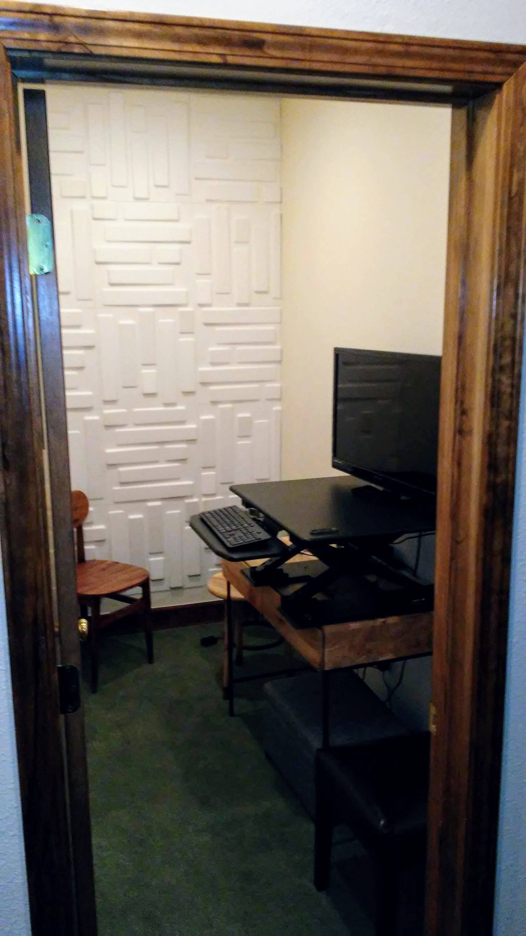 Twin Buttes Office Space / Meeting Room