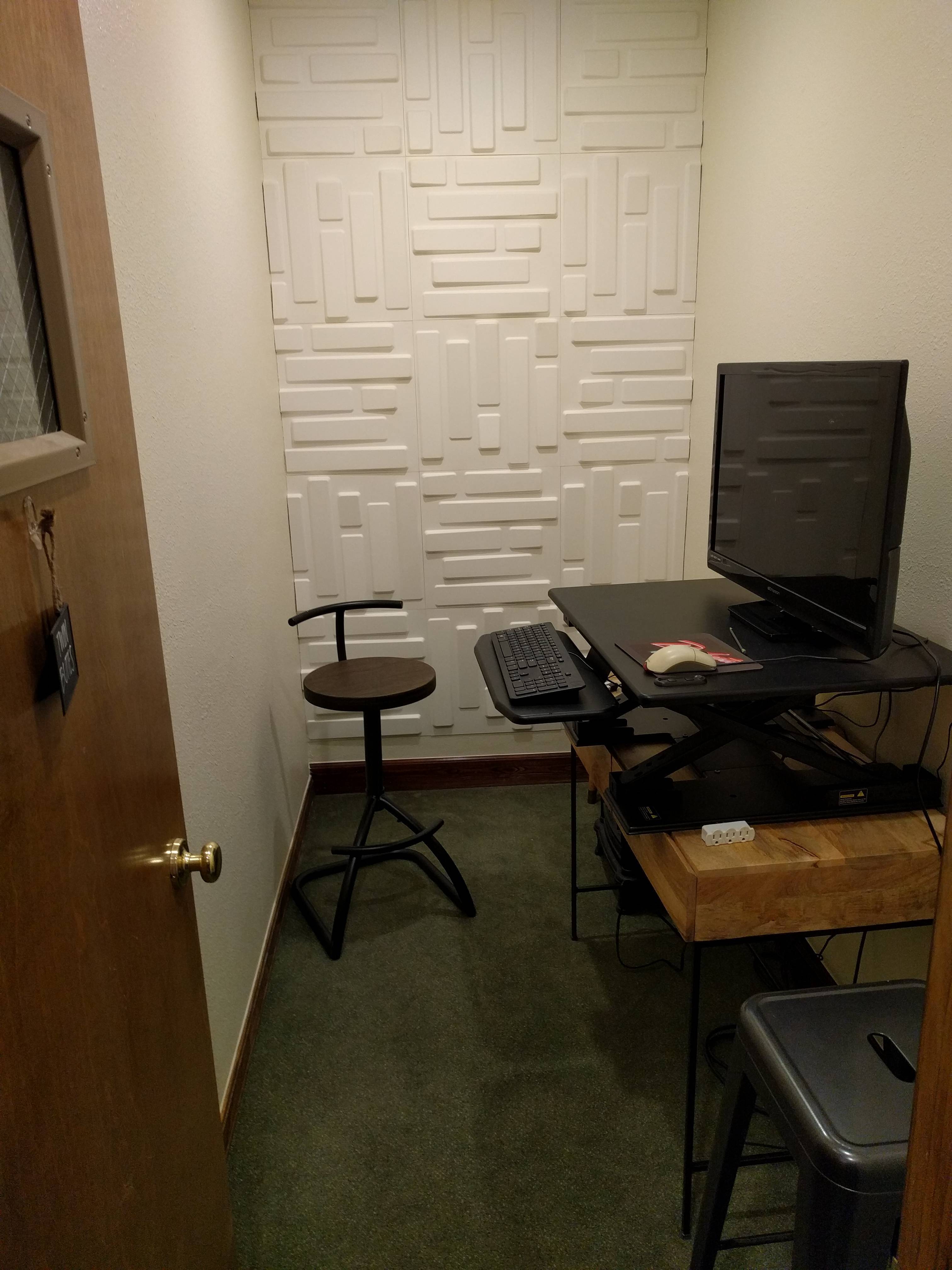 Twin Buttes Office Space / Meeting Room