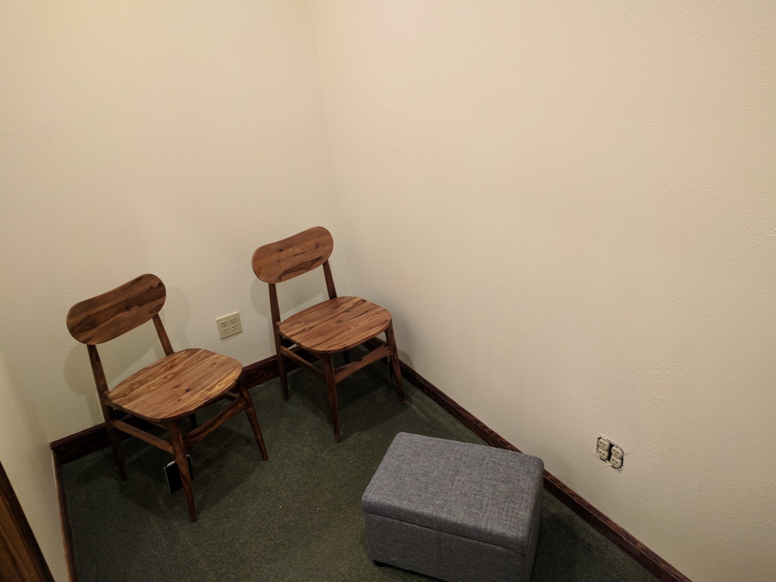 Perins Peak Office / Meeting Space