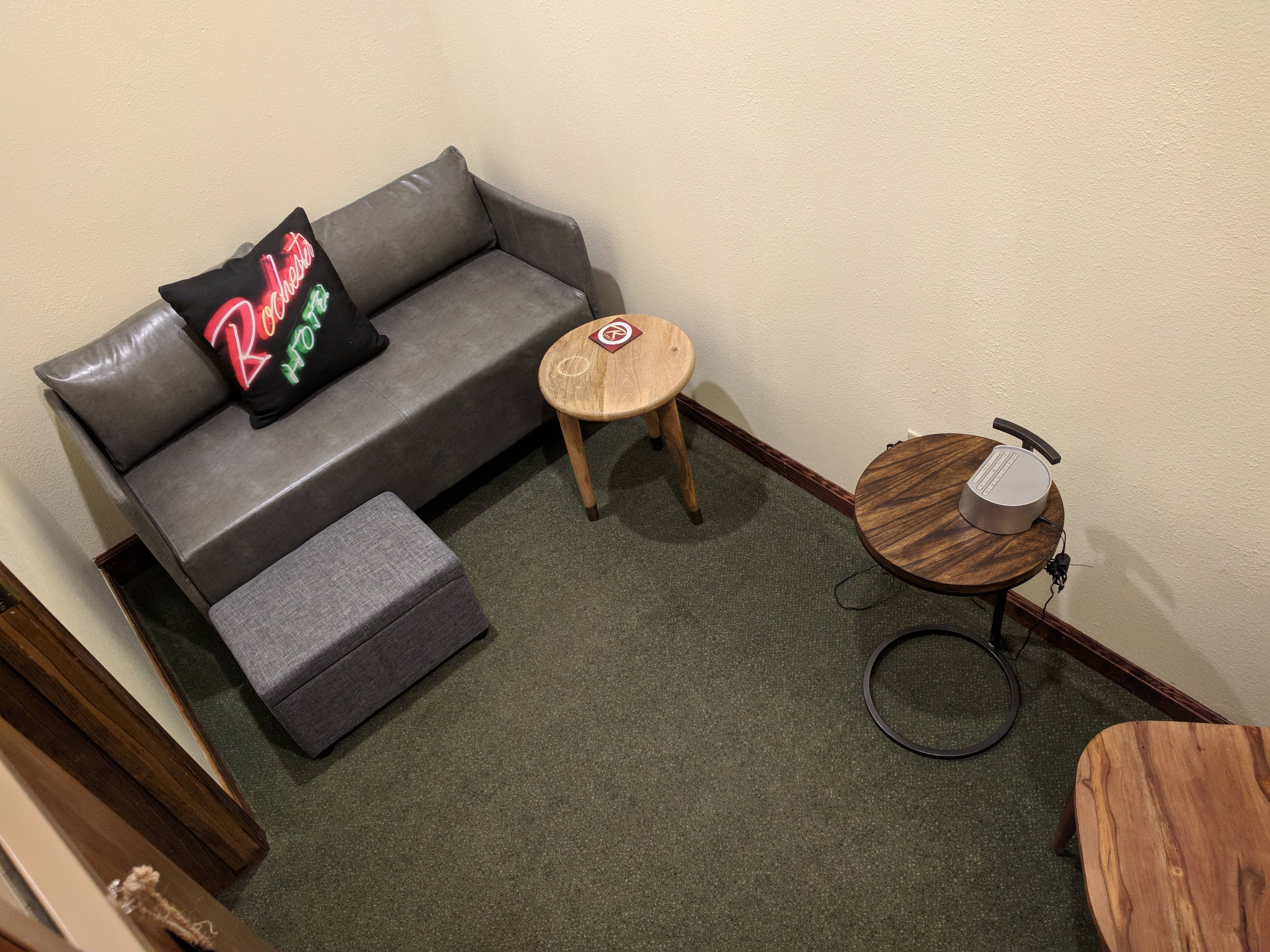 Perins Peak Office / Meeting Space