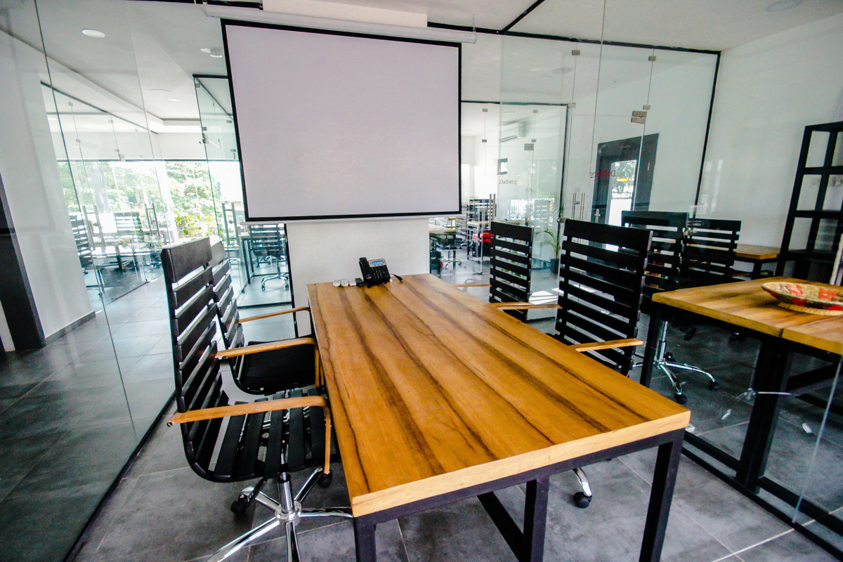 Workstation Bar Beach