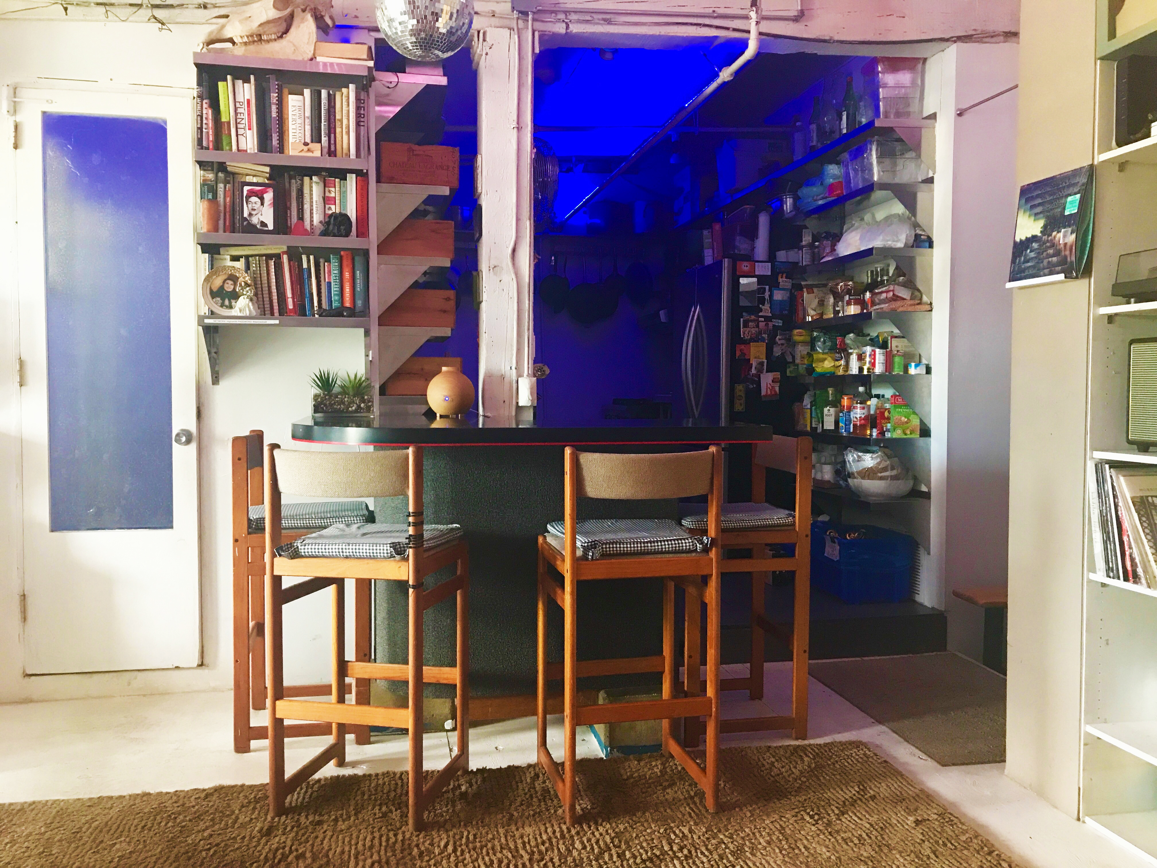 Casual Queer Co-Working Counter for Gay Men  Casual Queer Co-Working Counter for Gay Men