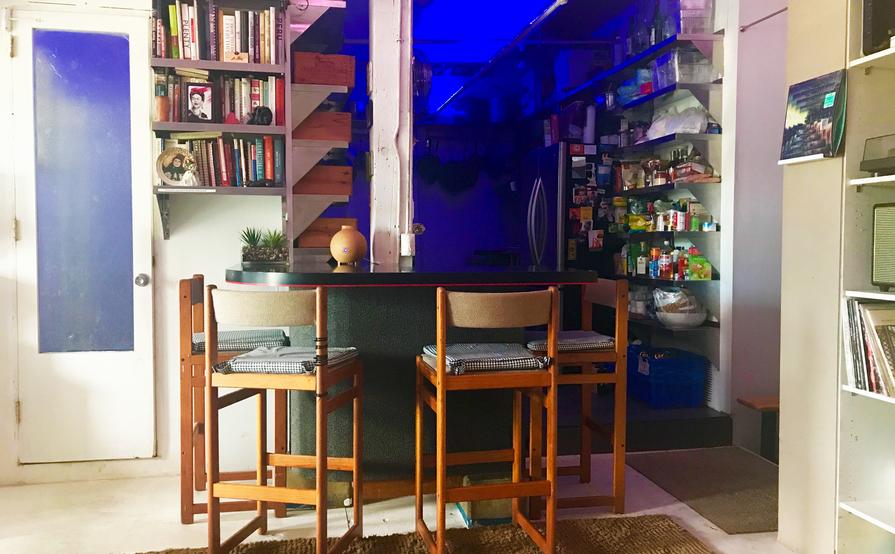 Casual Queer Co-Working Counter for Gay Men