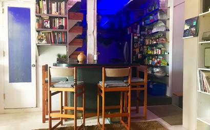 Casual Queer Co-Working Counter for Gay Men Casual Queer Co-Working Counter for Gay Men