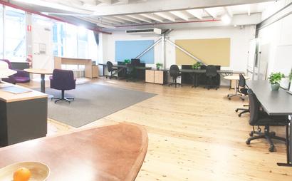 Spacious, light-filled office right on the harbour Spacious, light-filled office right on the harbour