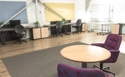 Spacious, light-filled office right on the harbour Spacious, light-filled office right on the harbour