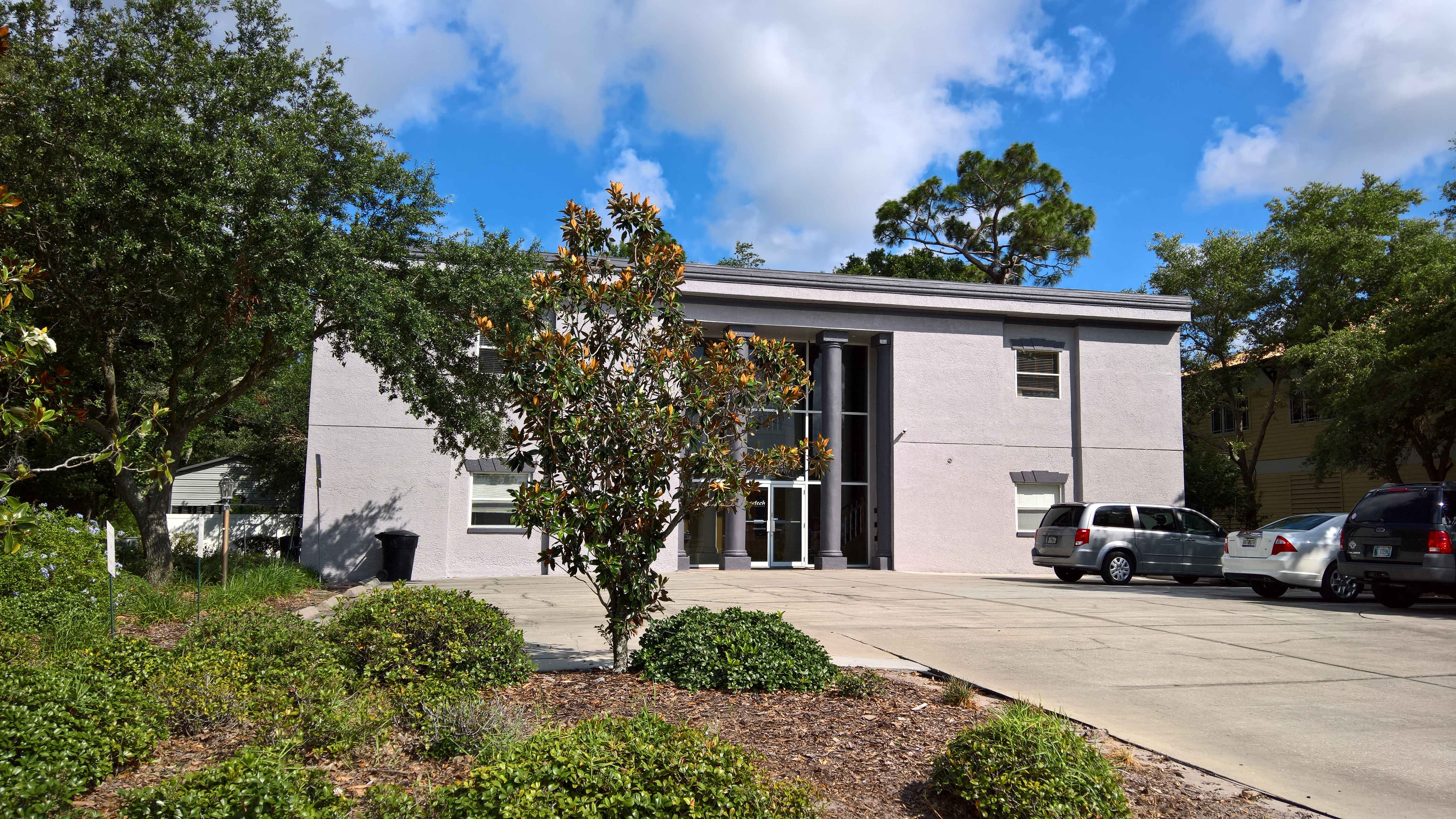 4 & Co Coworking Spaces 