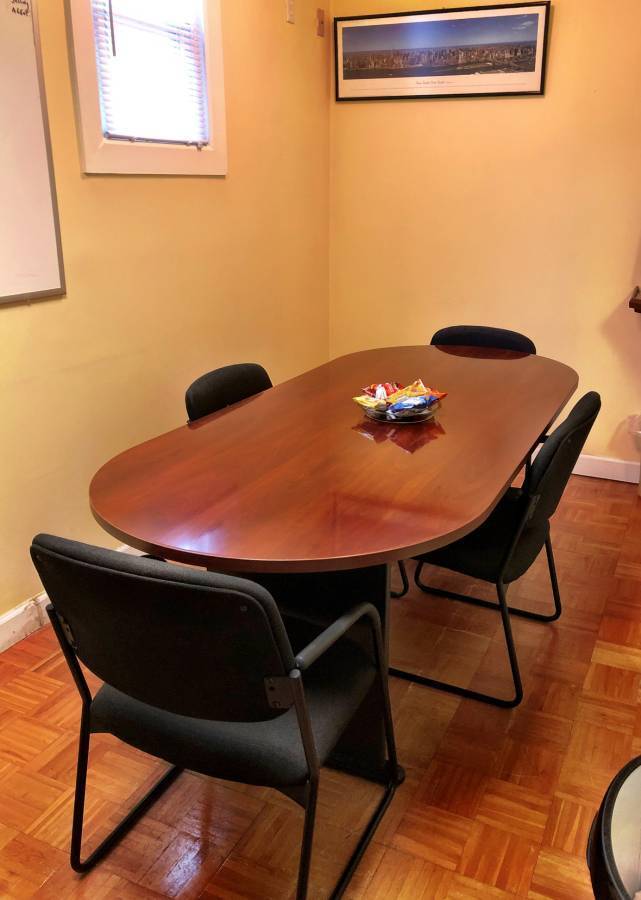 Private Office Space in North Shore with Conference Room Private Office Space in North Shore with Conference Room