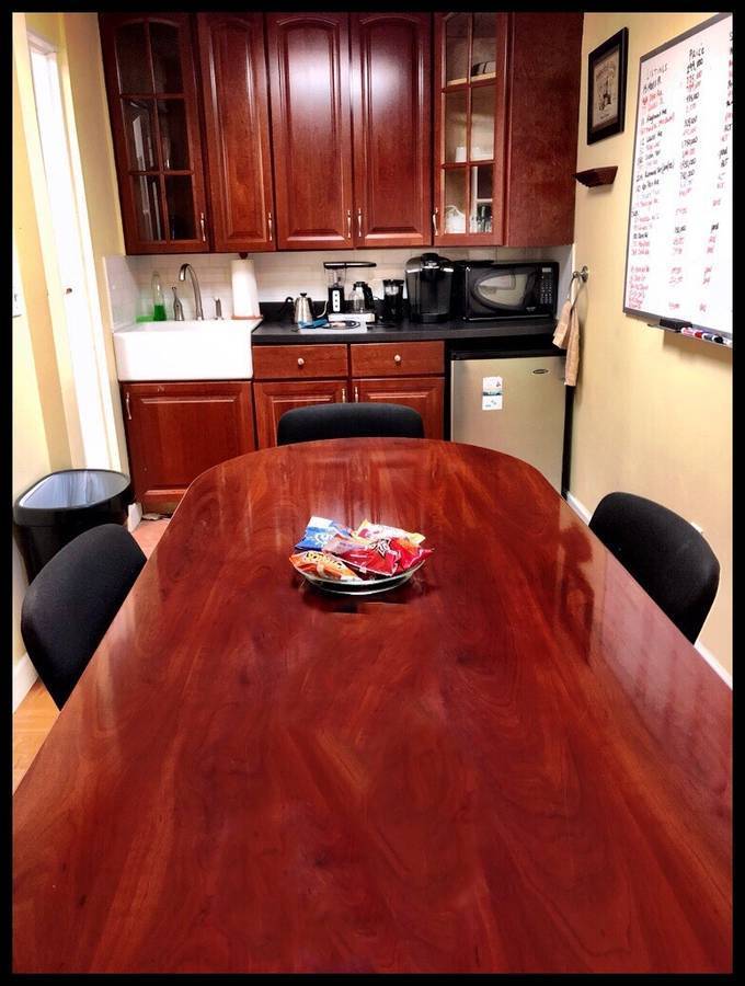 Private Office Space in North Shore with Conference Room Private Office Space in North Shore with Conference Room