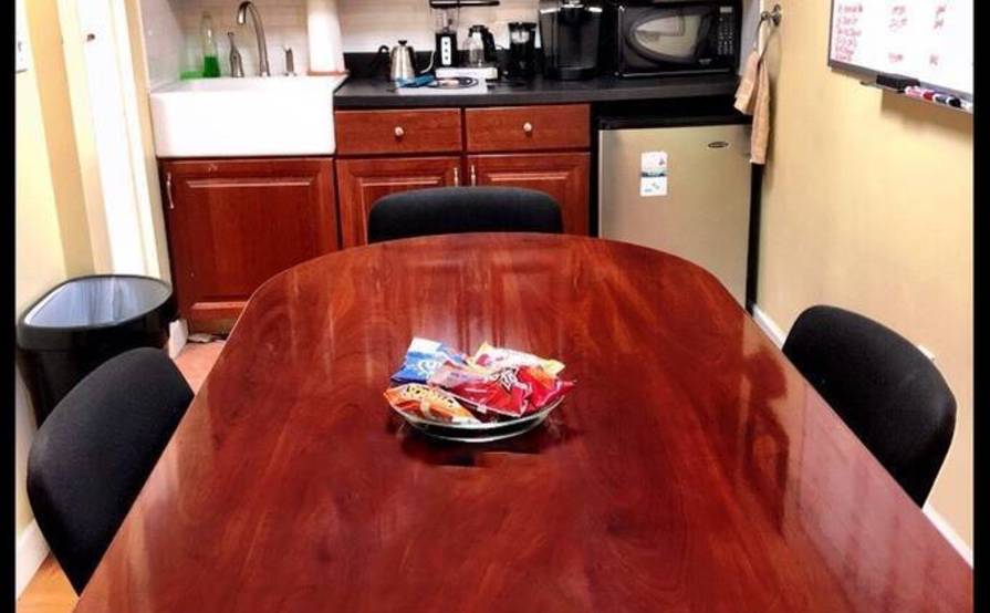 Private Office Space in North Shore with Conference Room Private Office Space in North Shore with Conference Room