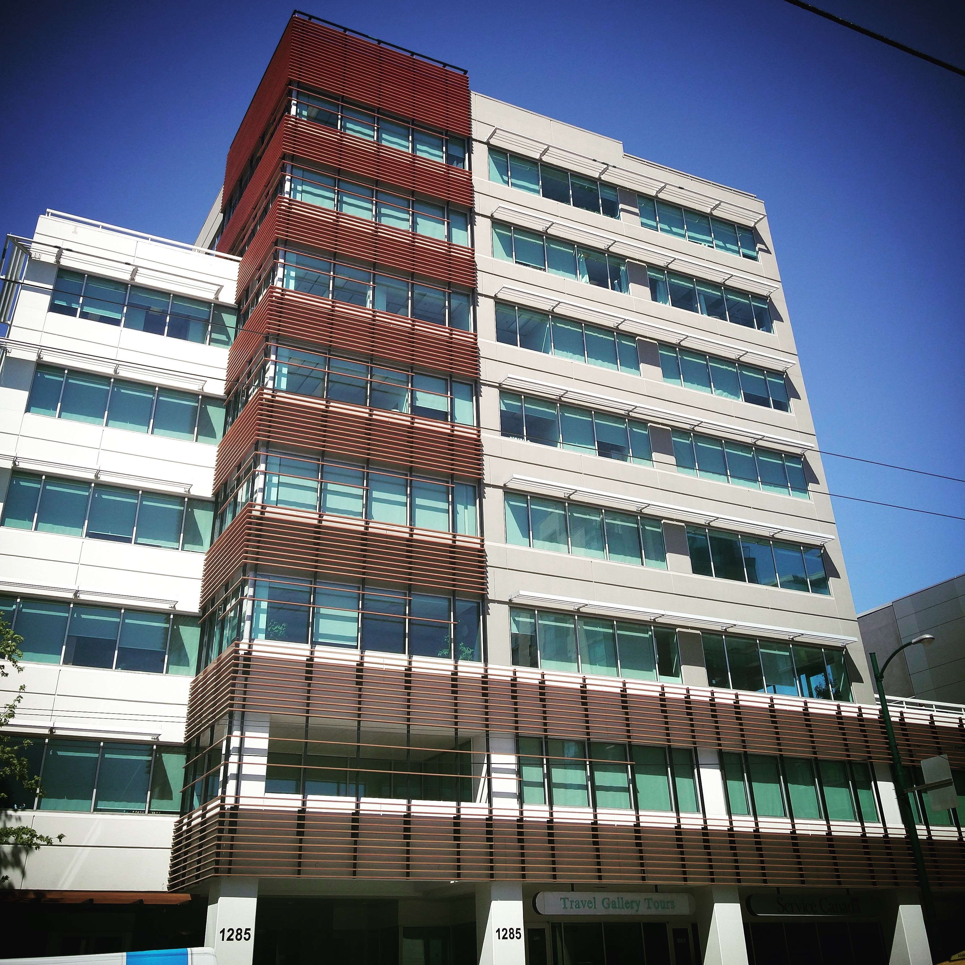 Rooms available at Intelligent Office